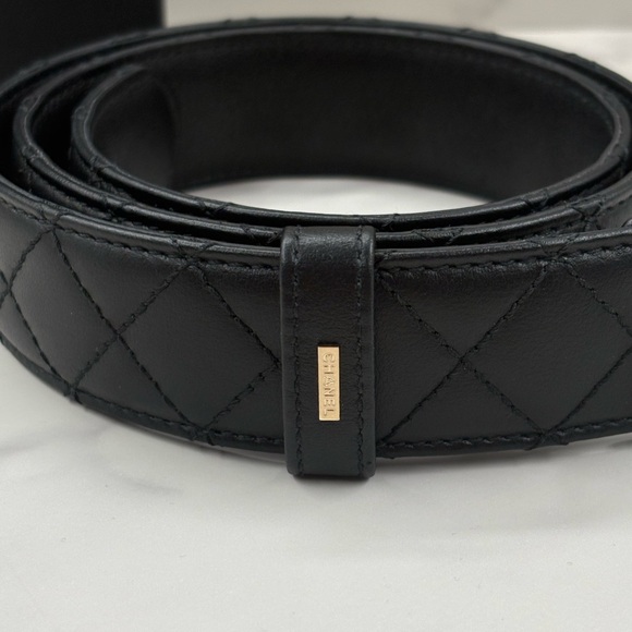 🔥CHANEL•2024 Chain CC Leather Quilted Belt 75/30 - Picture 3 of 6